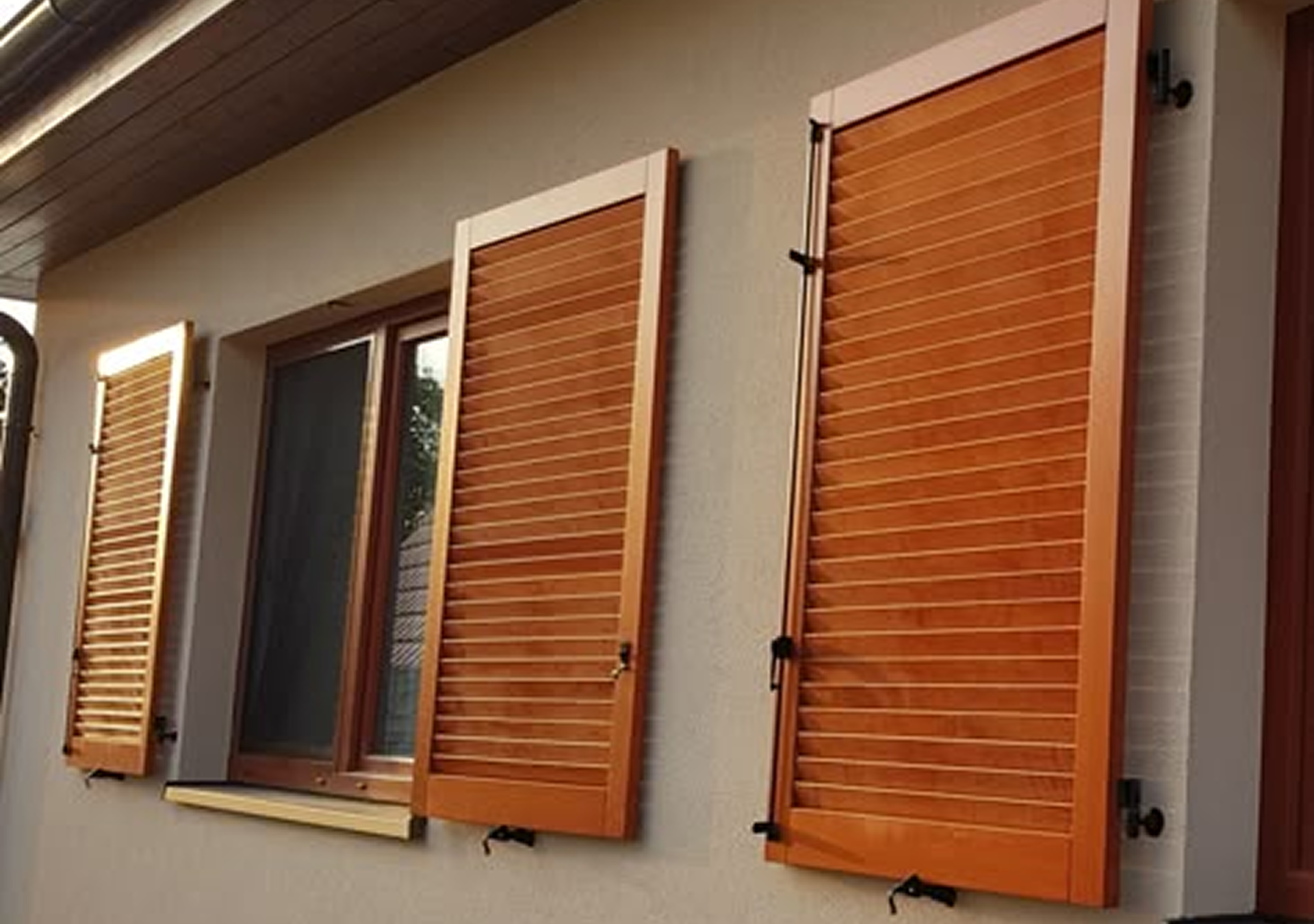 Predial Portas e Sacadas